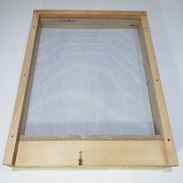 10 Frame - Bottom Board - Screened - Wax Dipped